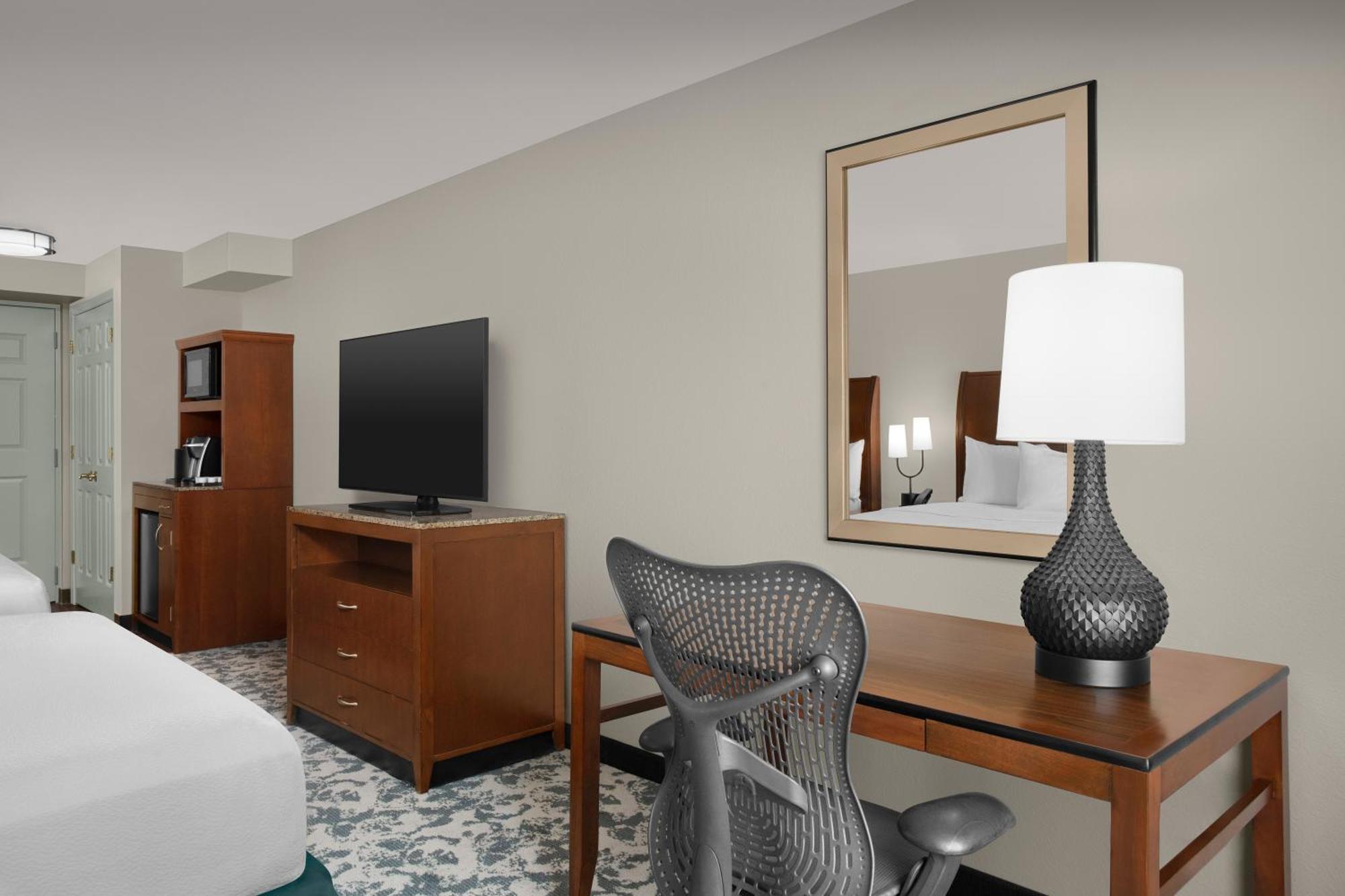 Hilton Garden Inn Хоффман-Эстейтс Экстерьер фото