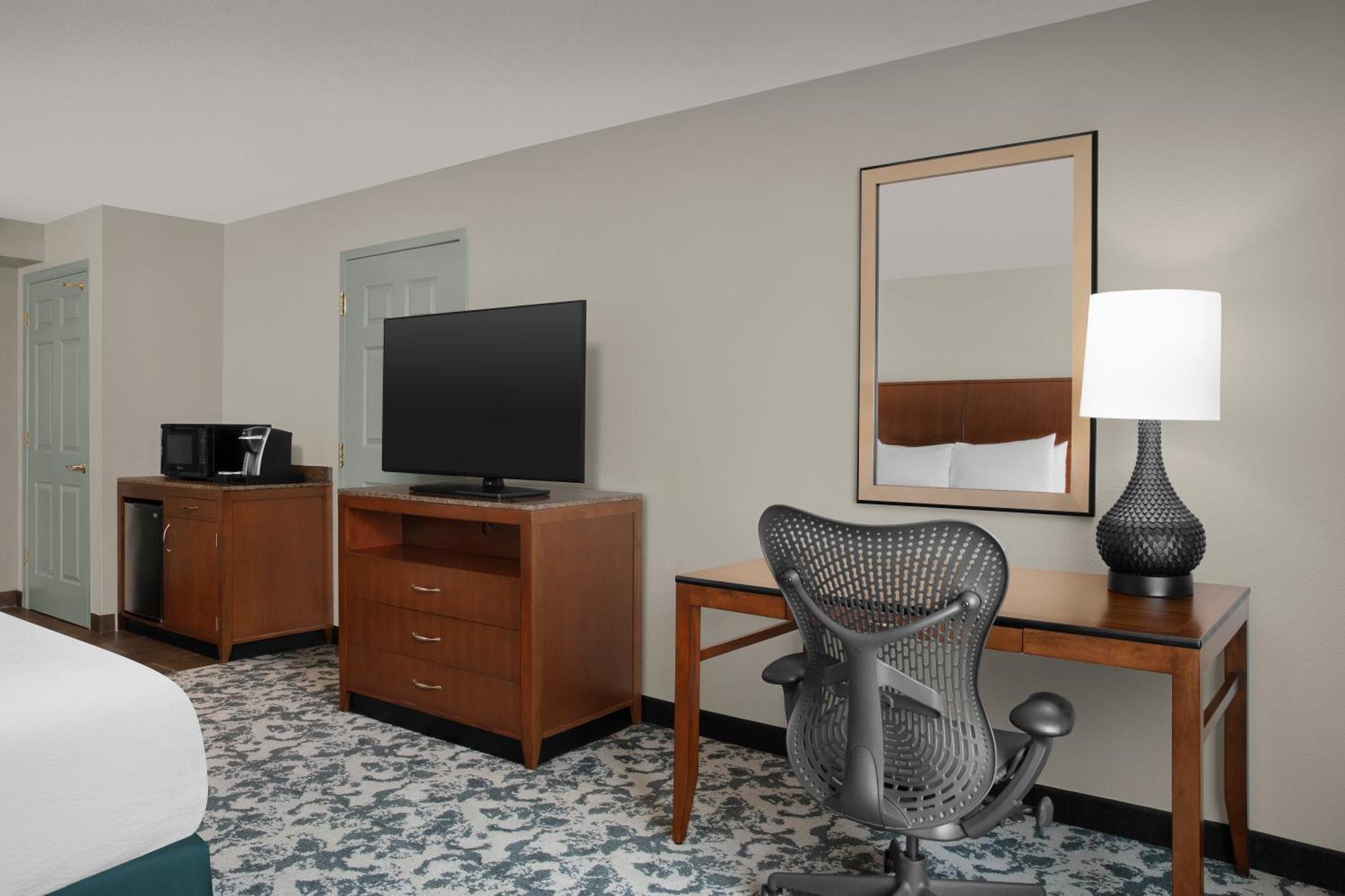 Hilton Garden Inn Хоффман-Эстейтс Экстерьер фото